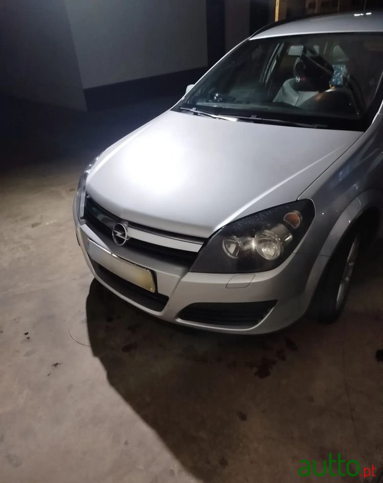 2005' Opel Astra Caravan photo #6