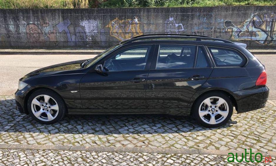 2007' BMW 320 D Touring photo #3