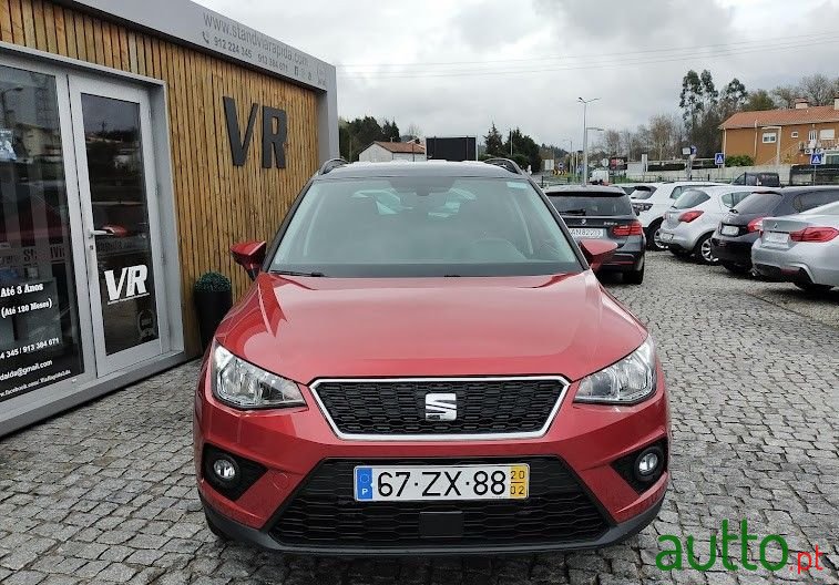 2020' SEAT Arona photo #3