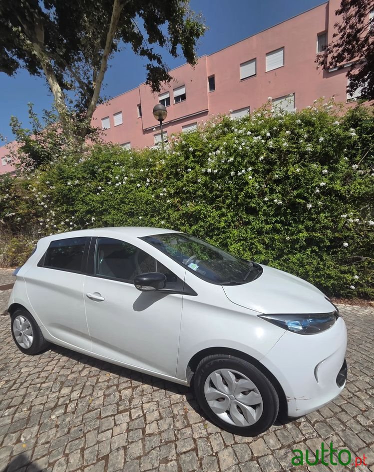 2016' Renault Zoe (S/ Bateria) 22 Kwh Zen photo #4