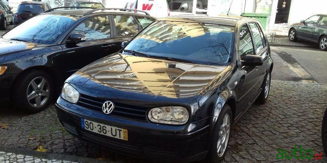 2003' Volkswagen Golf photo #2