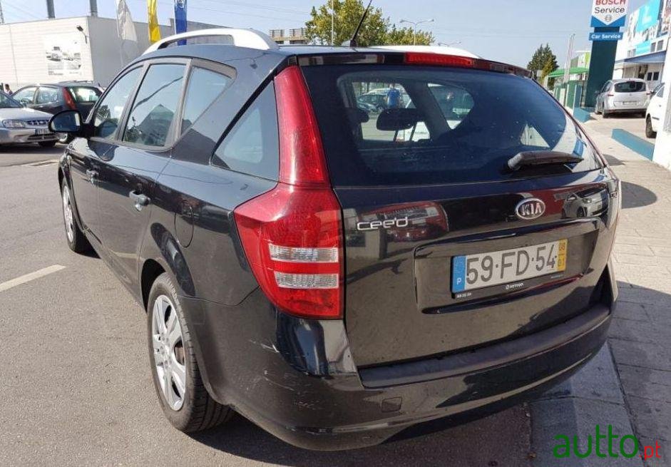 2008' Kia Ceed-Sw 1.6 Crdi Lx photo #2