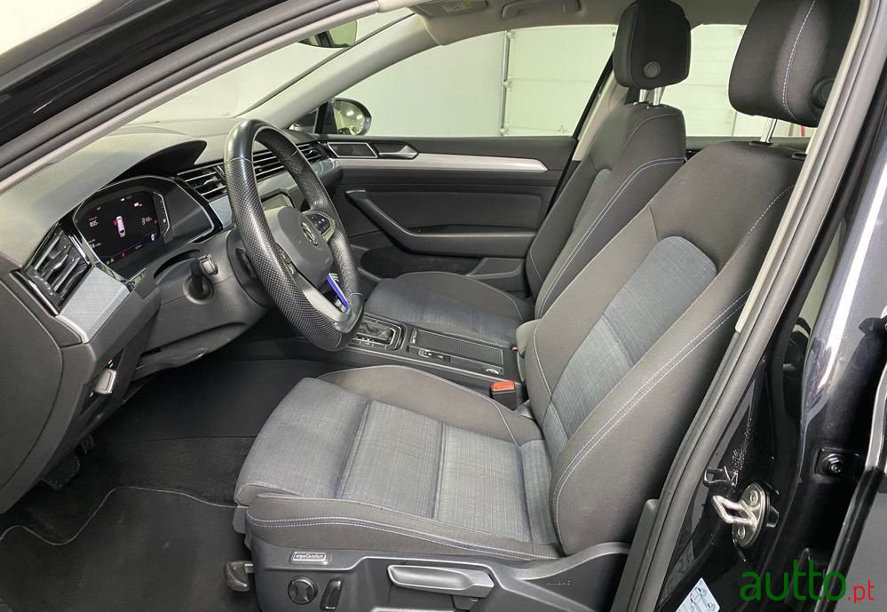 2020' Volkswagen Passat Variant photo #6