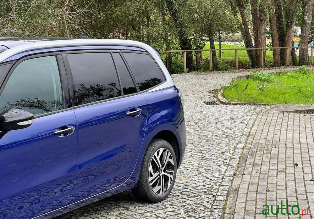 2019' Citroen Grand C4 SpaceTourer photo #3