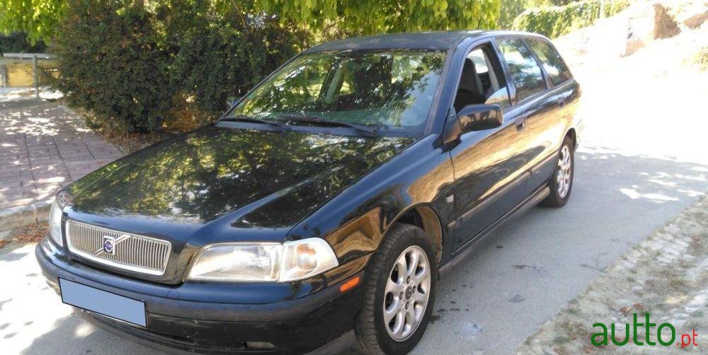 1999' Volvo V40 1.6 photo #2