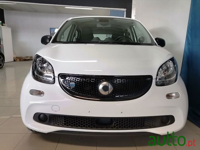 2018' Smart Forfour photo #5