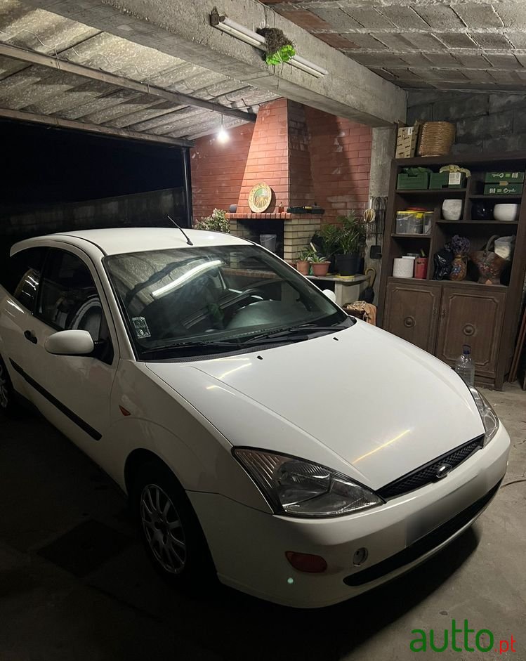 2001' Ford Focus 1.8 Tddi Trend photo #1