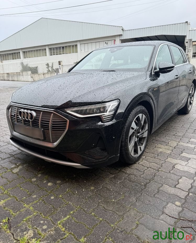 2021' Audi e-tron 55 Quattro S Line photo #2