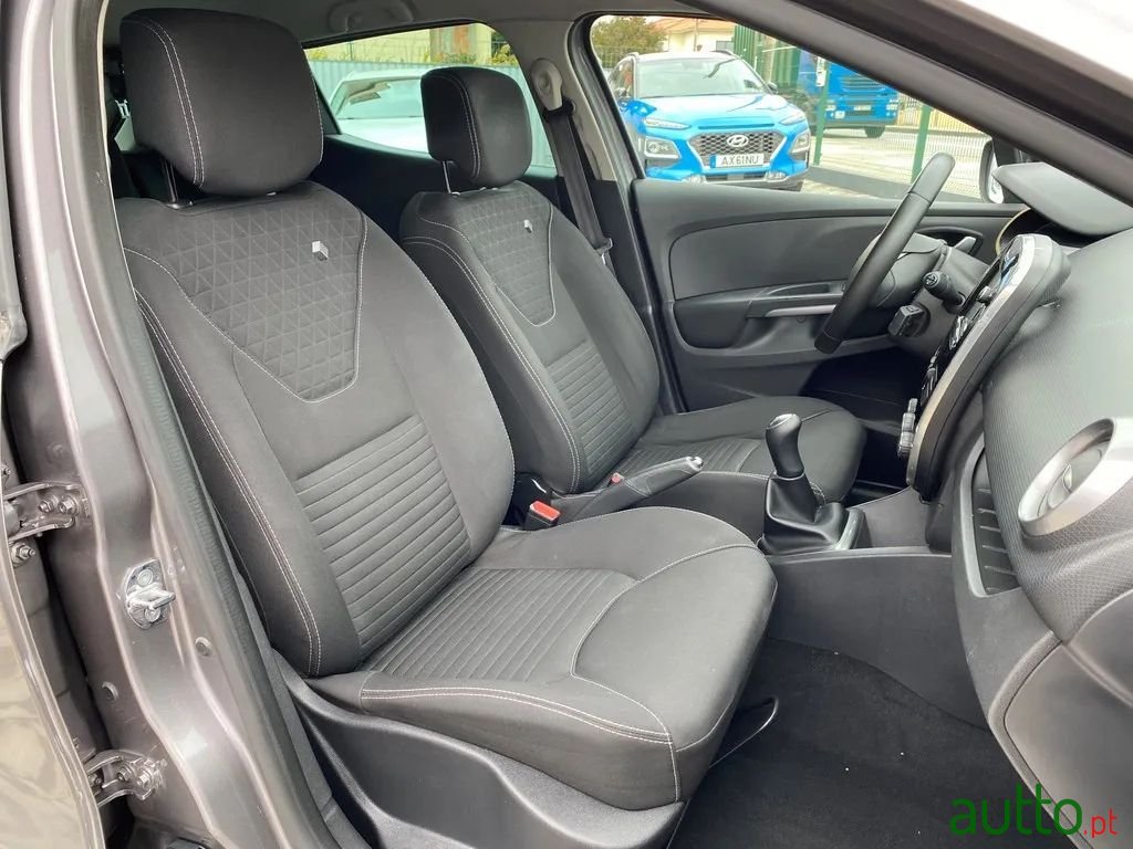 2015' Renault Clio photo #5