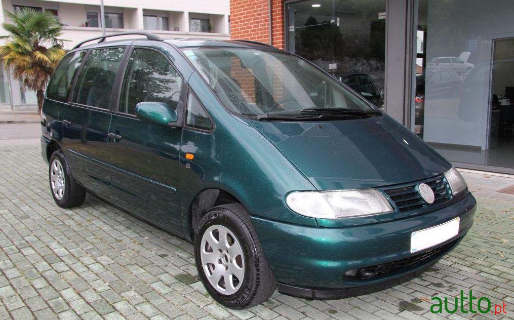 1997' Volkswagen Sharan 1.9 TDi CL 7L photo #3