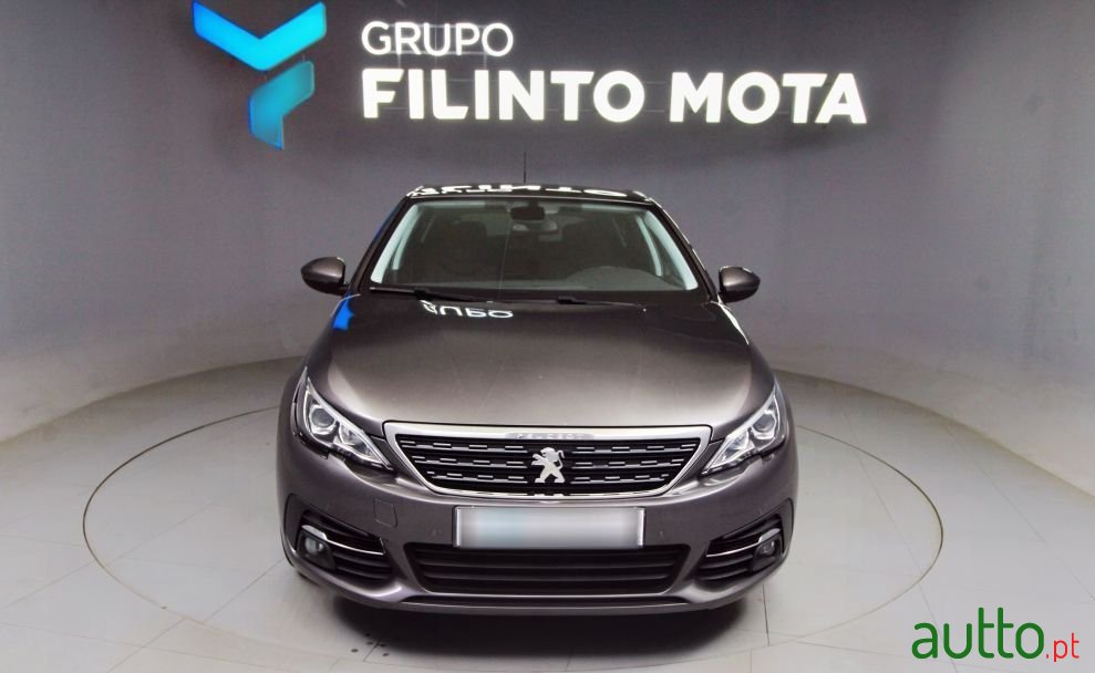 2018' Peugeot 308 1.2 Puretech Allure photo #1