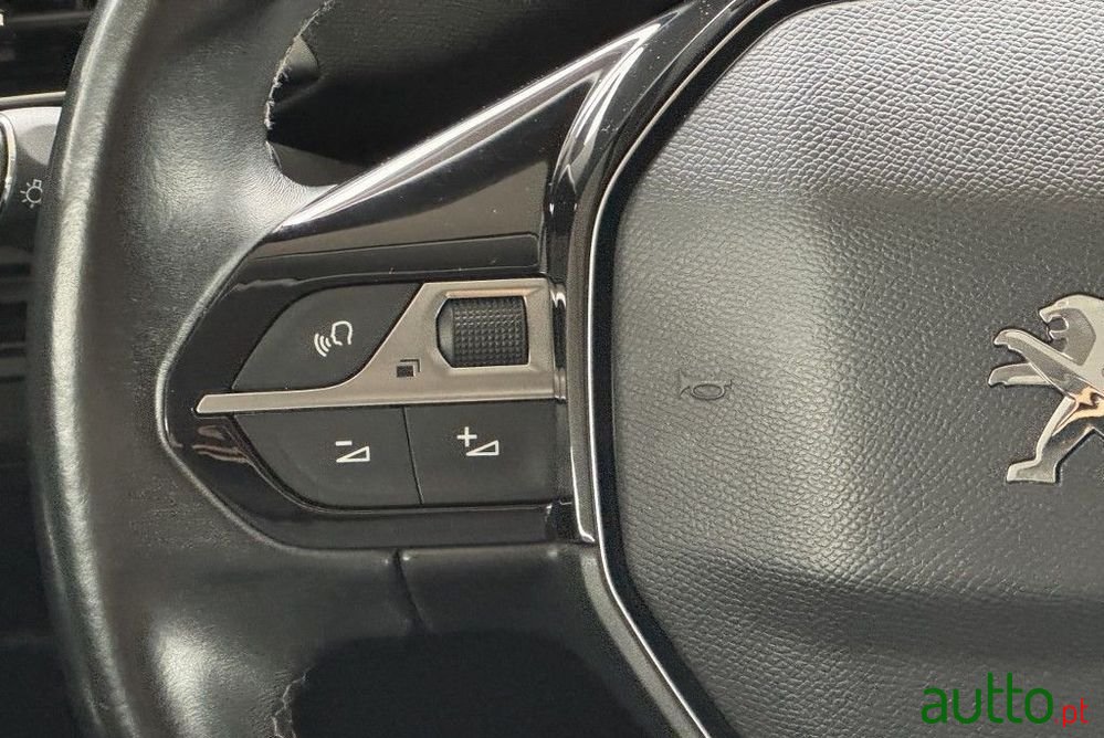 2019' Peugeot 3008 photo #4