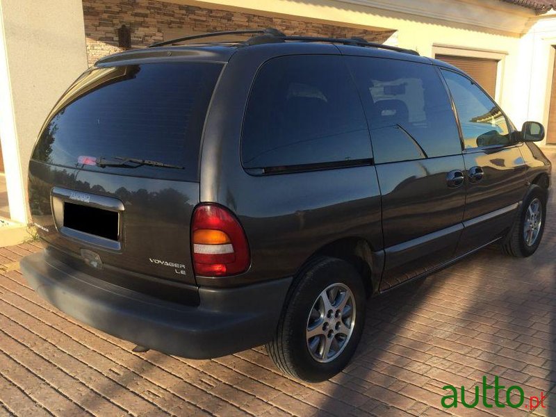 2000' Chrysler Voyager 2.5 Td Le photo #2