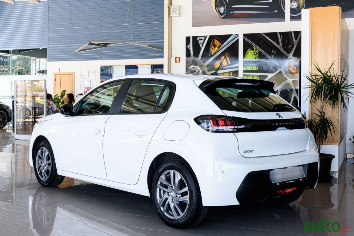 2022' Peugeot 208 photo #6