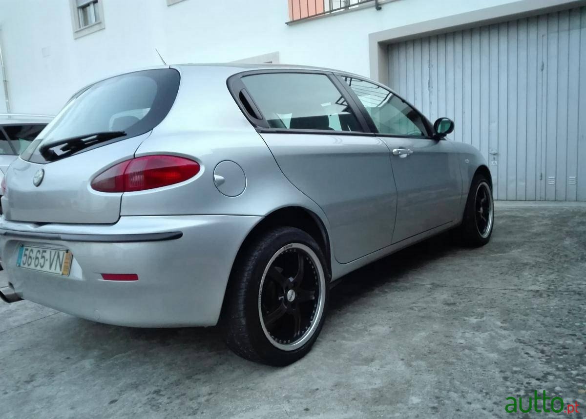 2004' Alfa Romeo photo #1