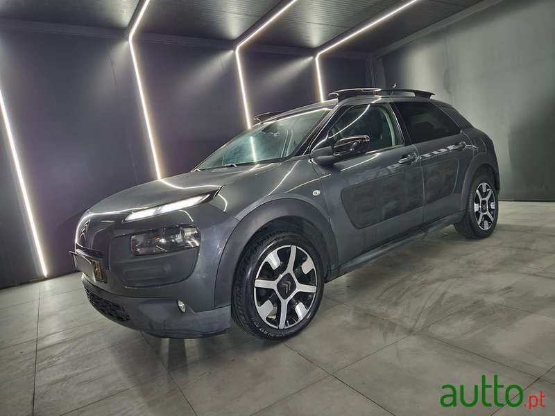 2016' Citroen C4 Cactus photo #6