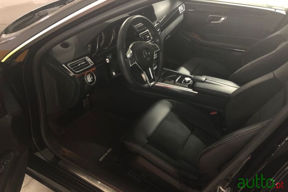 2014' Mercedes-Benz 300 photo #2