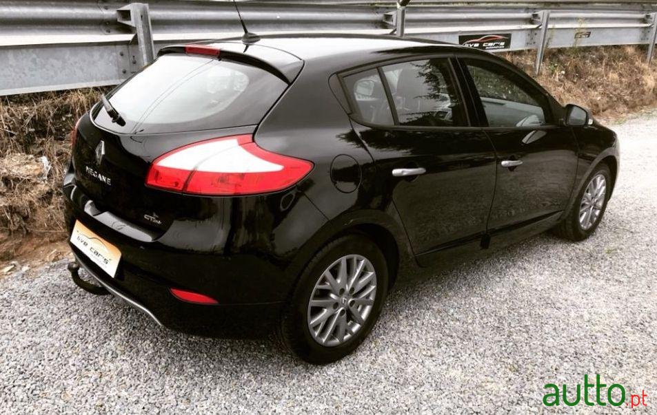 2013' Renault Megane photo #3