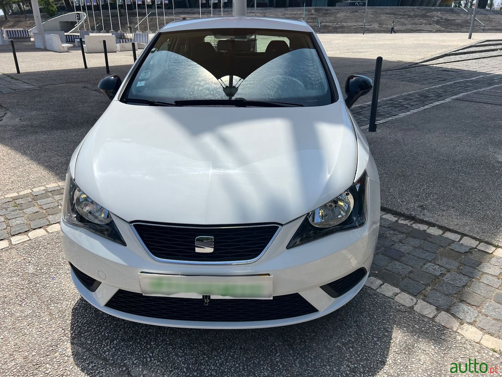 2013' SEAT Ibiza photo #2