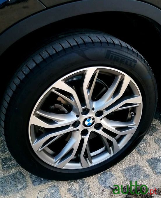 2017' BMW X1 photo #6