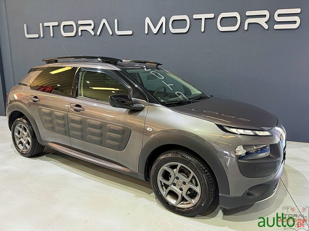 2017' Citroen C4 Cactus photo #1