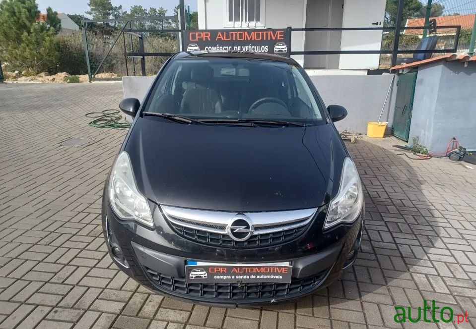 2012' Opel Corsa photo #1