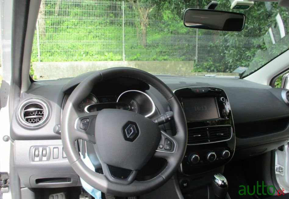 2017' Renault Clio photo #4