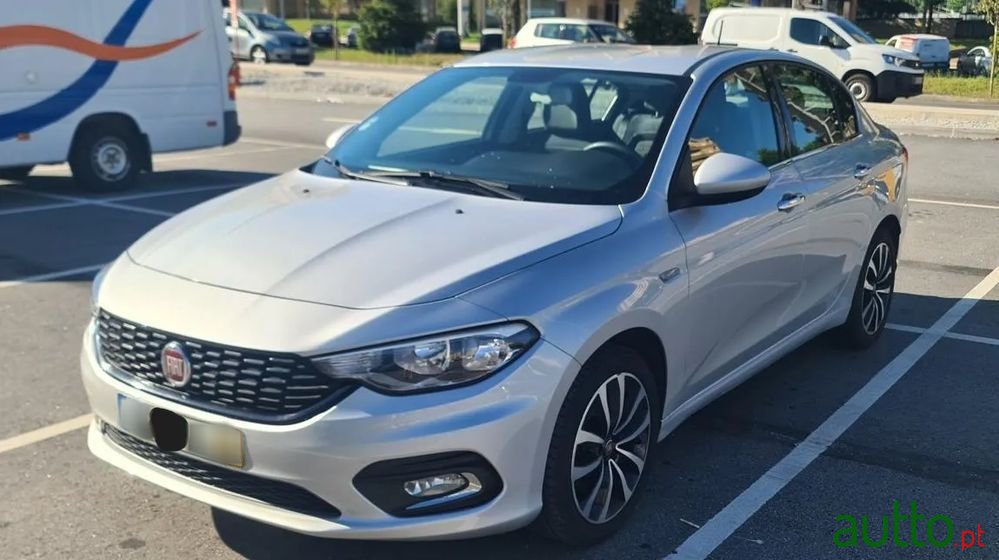 2016' Fiat Tipo 1.6 M-Jet Lounge photo #2