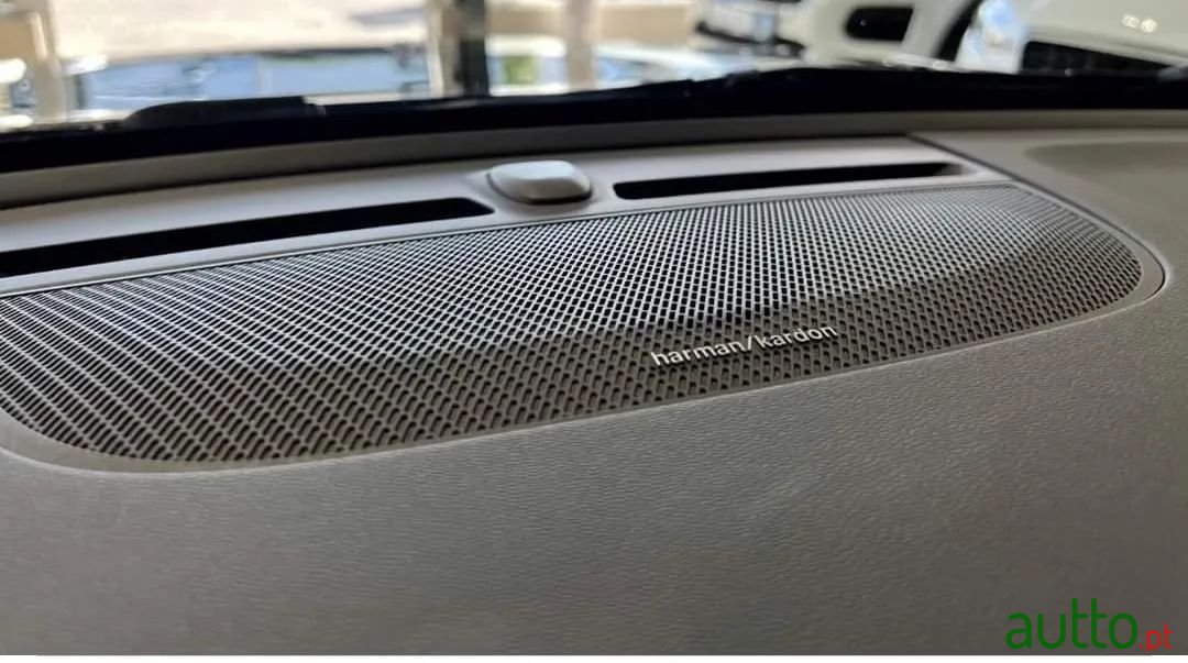 2019' Volvo Xc-40 photo #3