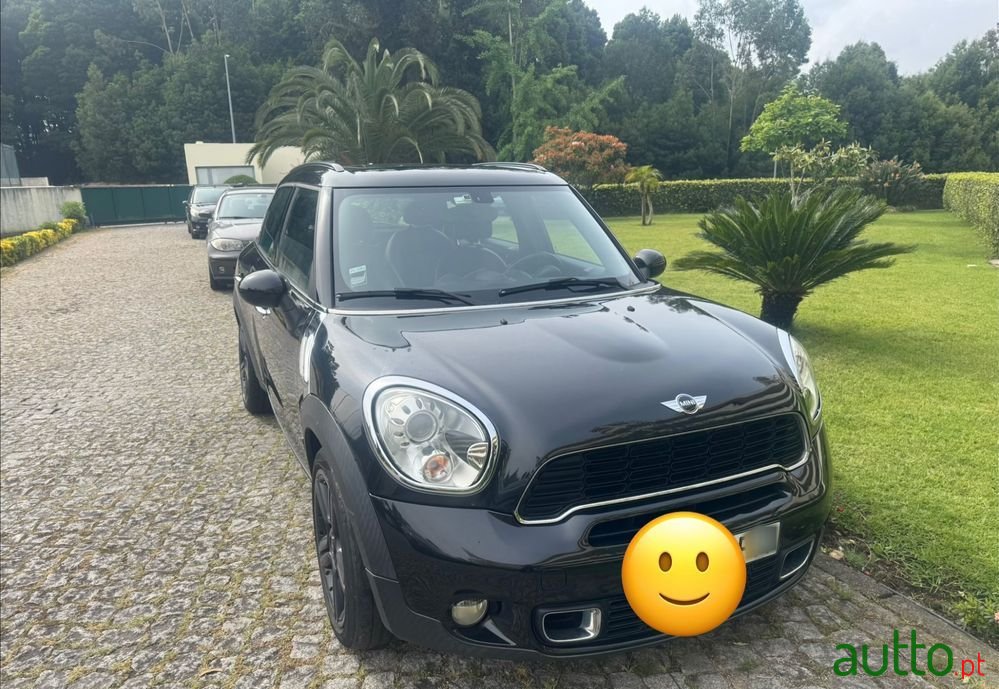 2011' MINI Countryman Cooper S All4 photo #2