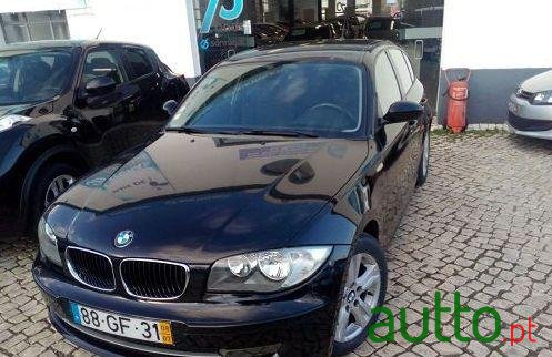 2008' BMW 120 D photo #2