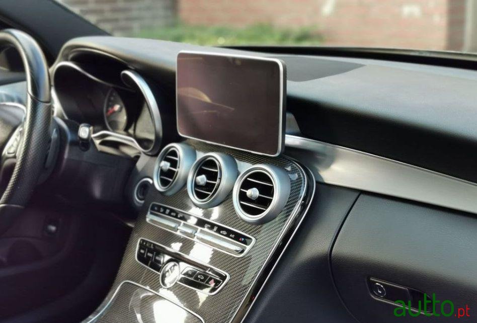 2015' Mercedes-Benz C-350 photo #2