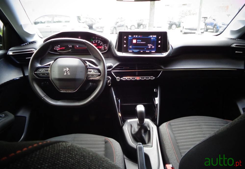 2023' Peugeot 208 photo #3