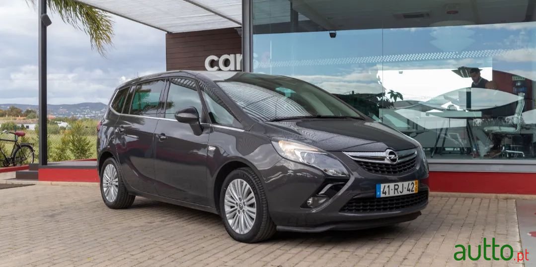 2016' Opel Zafira photo #6
