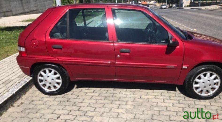 2002' Citroen Saxo Exclusive photo #3