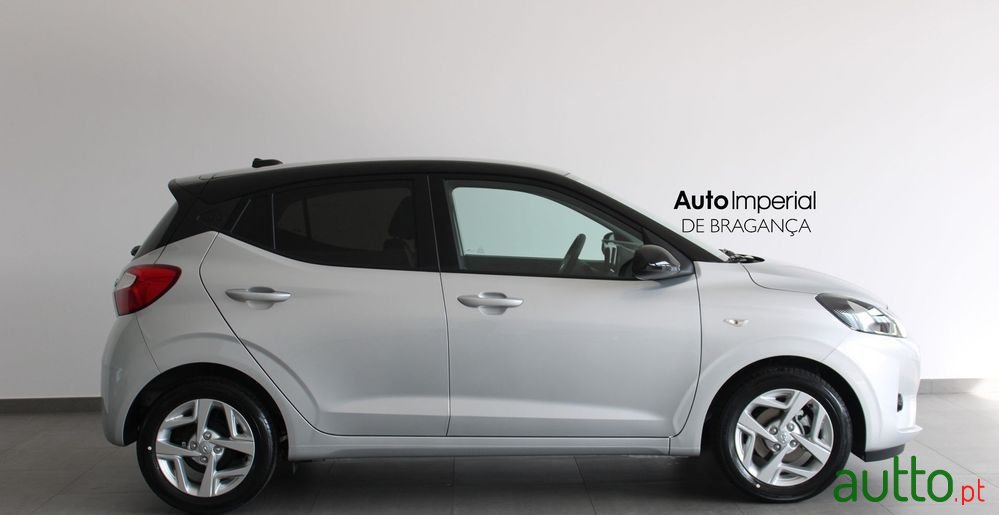 2022' Hyundai i10 1.0 Comfort (Tt) photo #4