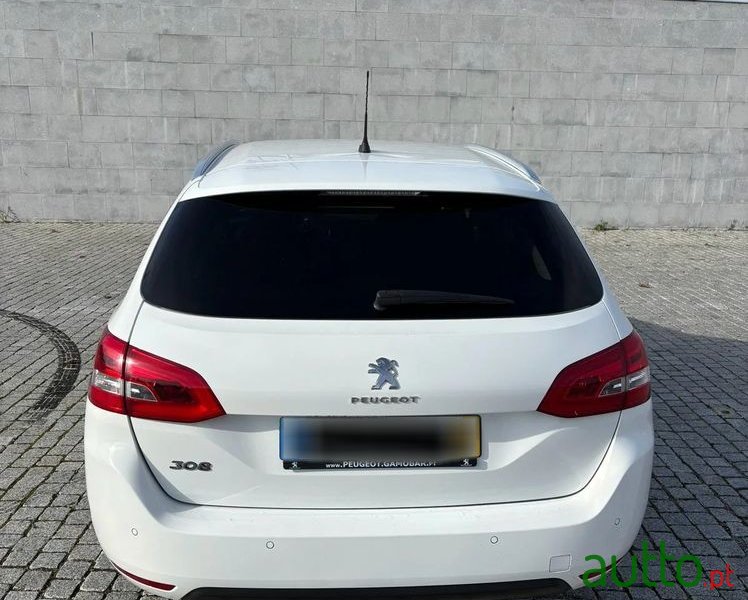 2019' Peugeot 308 Sw photo #2