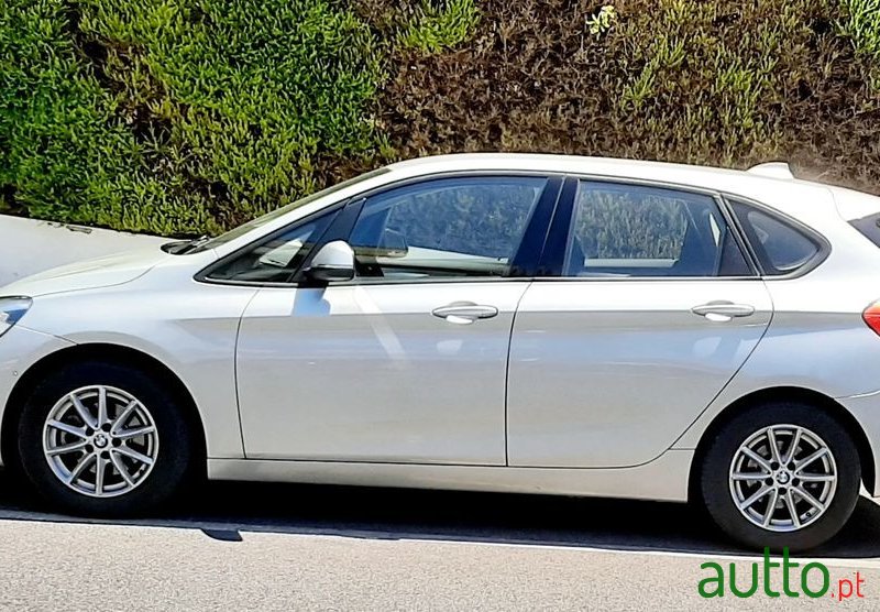 2016' BMW 216 D Active Tourer photo #3