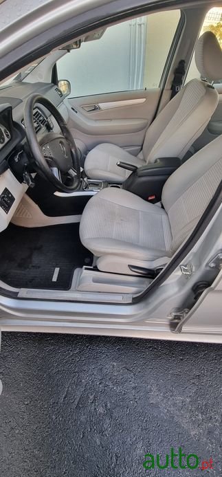 2006' Mercedes-Benz B-180 photo #6