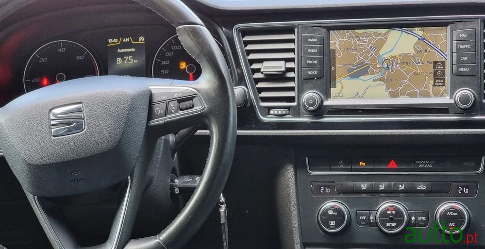 2016' SEAT Leon St photo #4