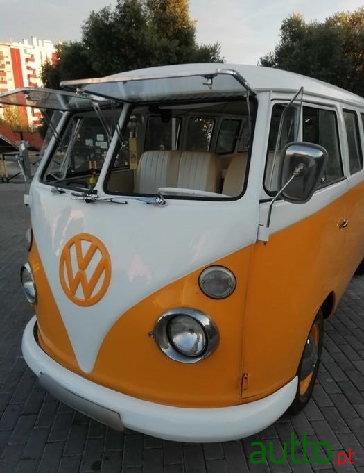 1970' Volkswagen Kombi photo #6