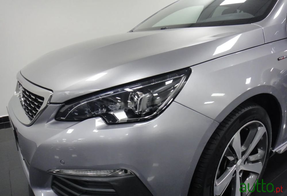 2020' Peugeot 308 Puretech photo #4