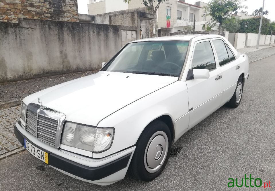 1992' Mercedes-Benz 200 Ver-D photo #4