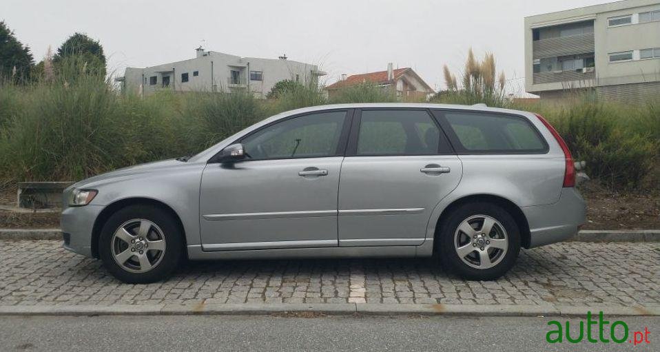 2007' Volvo V50 photo #4