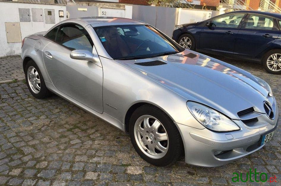 2005' Mercedes-Benz Slk-200 photo #2