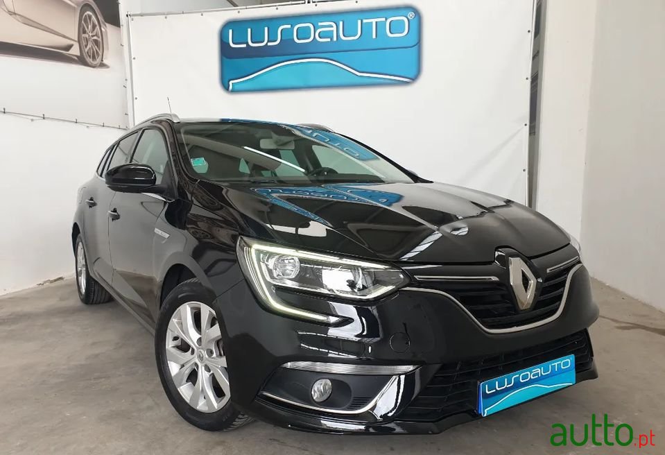2018' Renault Megane Sport Tourer photo #4