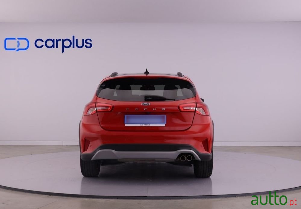 2020' Ford Focus photo #6