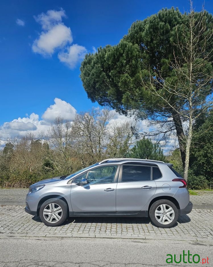 2018' Peugeot 2008 photo #3