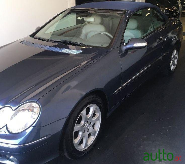2004' Mercedes-Benz Clk-200 photo #3
