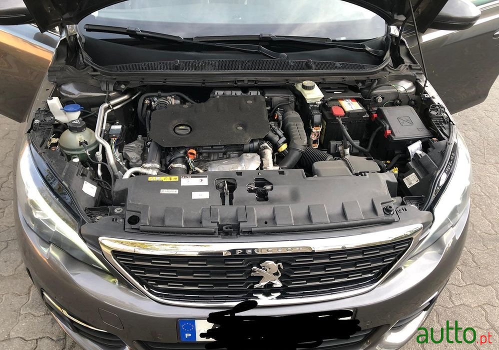 2018' Peugeot 308 Sw photo #1